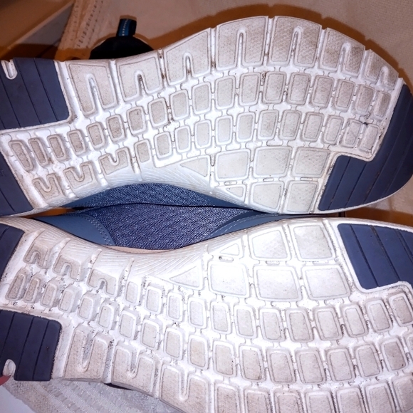 EUC SKETCHERS SIZE 10 lightweight BLUE AND BEIGE COLORS BRAND NEW memory Foam - Picture 11 of 11
